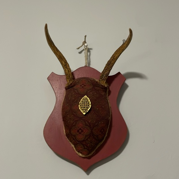 VINTAGE DEER FROM ARKANSAS 1961 HOME DECOR PERFECT FOR COLLAGE WALL - Picture 1 of 3